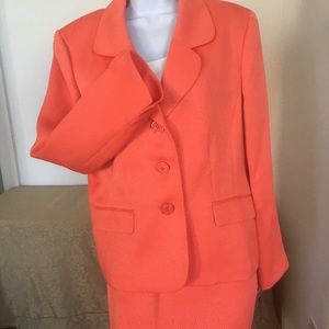 2 piece Skirt long sleeves suit